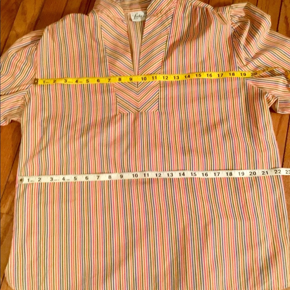 Great Cond”LUCKY ME” Vintage-Inspired Blouse 10/12 - Picture 7 of 8